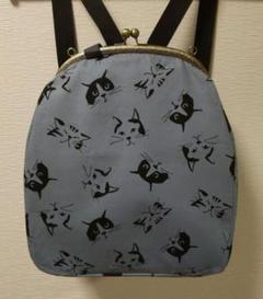 両面表面 猫アラベスク柄 3weyあおりがま口 リュック バッグ ハンドメイド 専用ページラスト1点猫アラベスク柄3Wey煽りがま口リュック