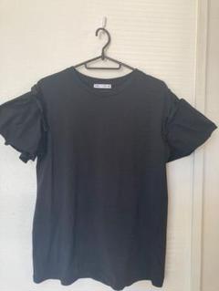 ZARA フリル袖 黒 Tシャツ Mサイズのサムネイル