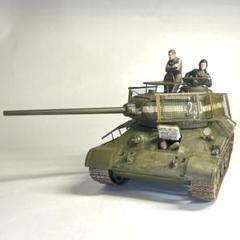 1/35 ソビエト軍　中戦車　T-34-85 1945 Berlin 1/35 ソビエト軍 中戦車 T-34-85 1945 Berlin - メルカリ