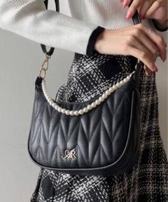 【美品】パールチェーンラウンドキルティング 2way バッグ