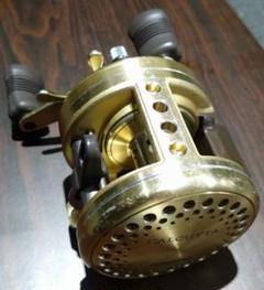 Shimano 95 CALCUTTA 200XT Right Handle Baitcasting Reel w