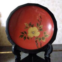 金色の牡丹　飾皿　漆器　螺鈿細工