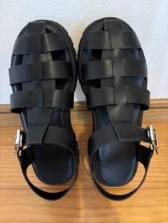 黒　サンダル　　メッシュ