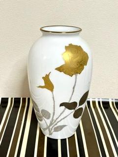 大倉陶園　筒形花瓶　金彩　白鳥　花 大倉陶園 筒形花瓶 金彩 白鳥 花