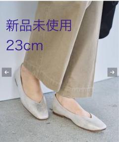 最終価格】LE TALON スクエアVカットフラット パンプス - メルカリ