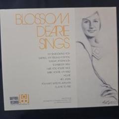 Amazon.co.jp: シングス:ブロッサムズ・オウン・トレジャーズ: Music
