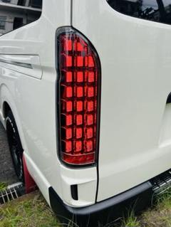 ステラファイブ　ハイエース用　左側ジャンク トヨタ ハイエース FULL LED 136 ストリームモデル レッド
