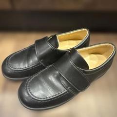 familiar ブラック ローファー 黒 天然皮革 ファミリア ローファー（Dress & Dash）〈アシックス × familiar
