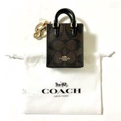 COACH コーチ　ミニ トートバッグ チャーム　シグネチャー キャンバス COACH® Outlet | North/South Mini Tote Bag Charm
