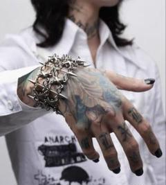 Loveiswar スターキャッスルガードブレスレット Loveiswar スターキャッスルガードブレスレット - メルカリ