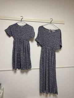親子コーデ　PAIR MANON くすみブルー小花柄半袖ワンピース