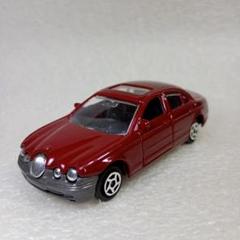 マジョレット JAGUAR type s 1/63スケール ミニカーのサムネイル