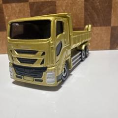 トミカデコトラ　いすゞギガ　トラック　銀箱 トミカデコトラ いすゞギガ トラック 銀箱 - メルカリ