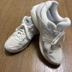 New Balance スニーカー 2002R