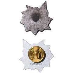 ピンズ・ピンバッジ・缶バッジ Supreme Bullet Hole Pin Supreme Bullet Hole Pin (SS25)