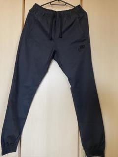 NIKE ブラック ジョガーパンツ