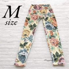 新品✨️ フラワー柄 ピラティス ヨガ レギンス Mサイズ