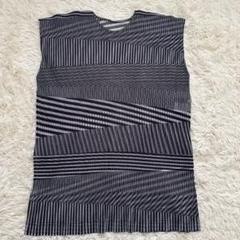 【美品】PLEATS PLEASEチュニックノースリーブ総柄 サイズ3 PLEATS PLEASE ISSEY MIYAKE - 近年モデル プリーツプリーズ