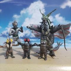 ミラーマン怪獣フィギュア 3体セット 2025年最新】ミラーマン・フィギュアの人気アイテム - メルカリ