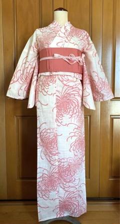 綿紅梅　スモーキーなピンクの大輪の菊柄浴衣と半幅帯帯締めのセット　夏祭り花火大会 綿紅梅スモーキーなピンクの大輪の菊柄浴衣と半幅帯帯締めの