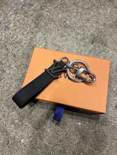 LOUIS VUITTON ドラゴンヌアエログラムキーホルダー - メルカリ