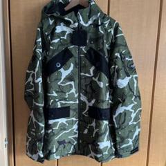 「ＶＯＬＣＯＭ」迷彩柄フード付きスノボウェア　M size VOLCOM ボルコム スノーウェア メンズ XL 迷彩 スノボー
