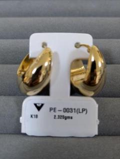 AU750 K18 金 刻印入 りダイヤモン ドイヤリング AU750 K18 金 刻印入 りダイヤモン ドイヤリング - メルカリ