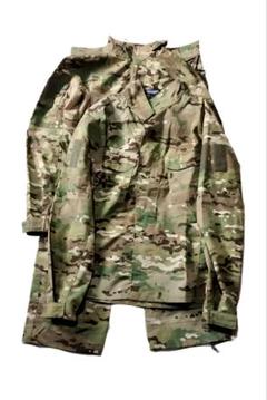 ロシア軍 レプリカ VKPO3.0 マルチカム迷彩 防寒着 Sサイズ 46-48