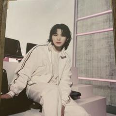 [FOLLOW AGAIN JAPAN] PREMIUM PHOTO ウジ