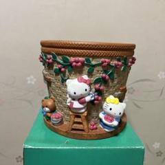 ハローキティ　プランター　カバー 61hKWZHWmLL._UF350,350_QL80_.jpg