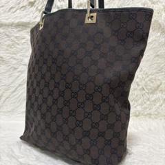 極美品 GUCCI キャンバス バニティバッグ GG柄 総柄 ファスナー 黒 GUCCI - グッチ バニティバッグ GGキャンバス 化粧ポーチ 小物