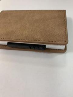 押し出すカードケース 名刺入れ