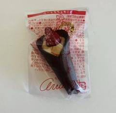 値下げ　オードリー　クリスマス缶　チャーム　グレイシア　チャーム　 キーホルダー 新品未使用】AUDREY オードリー クリスマス限定BOX ミニチュア