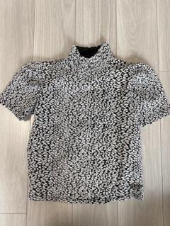 ZARA トップス　パフスリーブのサムネイル