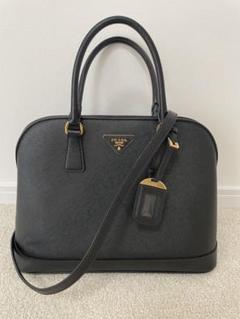 PRADA サフィアーノ レザー バッグ 黒