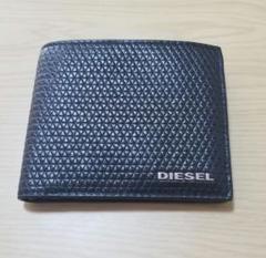 【新品未使用品】DIESEL二つ折り財布 Amazon | [ディーゼル] 財布 二つ折り小銭付き ブラック X06627