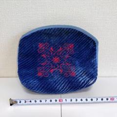 刺繍入りスラッシュキルトのポーチ