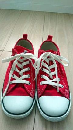 コンバース ローカット スニーカー 女の子 チャイルドオールスター Child All Star Light V 1 Ox Converse 373 31 ベージュの中古 未使用品を探そう メルカリ