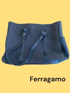 適当な価格 Ferragamo トートバッグ 黒 AU-21-3372 - メルカリ バッグ
