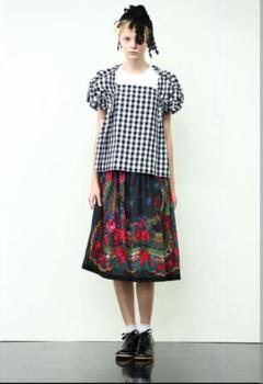 2025年最新】tricot COMME des GARCONS 柄：花柄 フレアスカート
