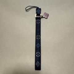 ヴィトン携帯ストラップ 花チャーム付き