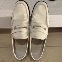 GUCCI 厚底ローファーhホワイトレザー サイズ6.5美品 2025年最新】GUCCI カラー：ホワイト系 ローファーの人気