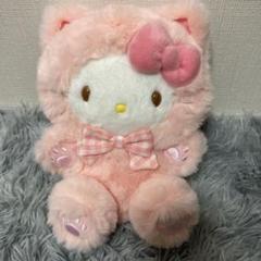 ハローキティ　肉球猫ぬいぐるみ