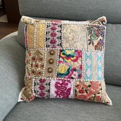 【タイムセール】クッションカバー パッチワーク ビーズ　刺繍　インド