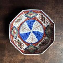 大聖寺伊万里　染錦　牡丹に唐草吉祥文の図　豆皿　C477AS-CTl 大聖寺伊万里 染錦 牡丹に唐草吉祥文図 豆皿