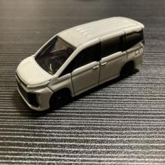 ☆商談中☆5563 トミカ 2007年 トヨタヴォクシー 塗装修復等ルース品