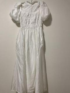 herlipto Venus Cut-Out Ruched Dress Mサイズ 新品・未使用・タグ付き】herlipto Venus Cut-Out Ruched Dress