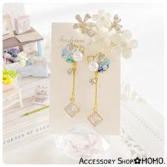 キラキラ♡大粒ストーン♡お花・:*ビジュー.ジルコニア♡ハンドメイドピアス♡˚