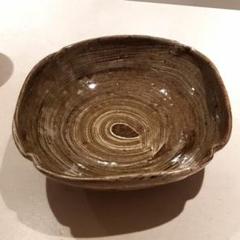 余宮隆 飴釉オーバルリム中皿ドット