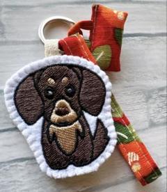 ダックスフント刺繍 ブラックギンガムバッグ バッグ | ファミリア公式サイト
